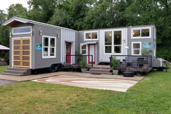 The 2 piece tiny house